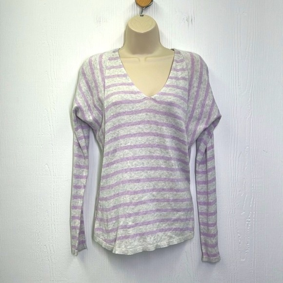 Lilly Pulitzer - Stasia Heathered Lilac And Gray Striped Verbena Sweater Size XS - Picture 2 of 11